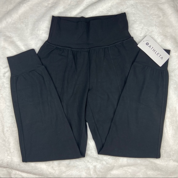 Athleta Salutation Cruise Jogger in Powervita - Picture 10 of 16